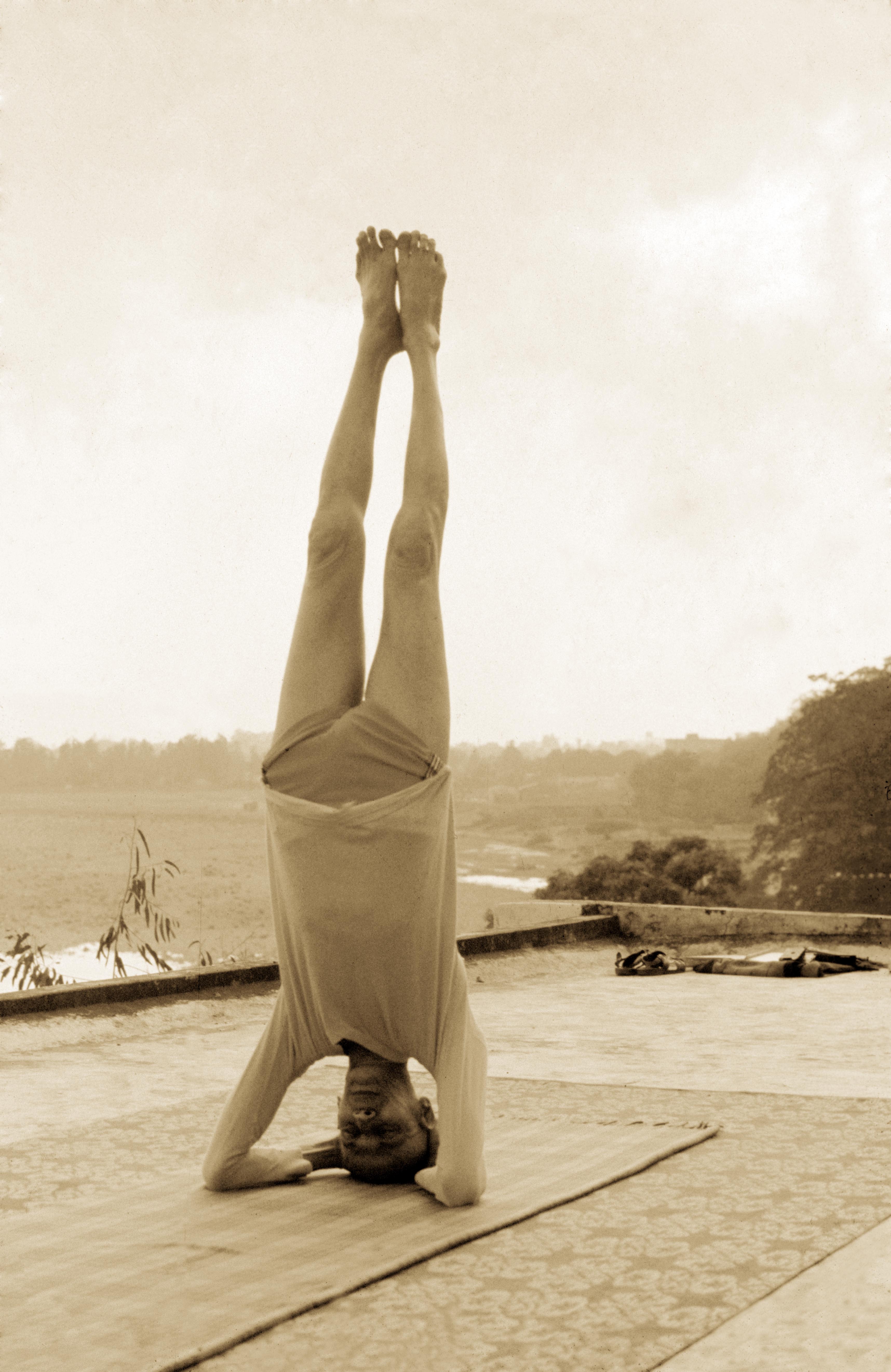 Sirshasana